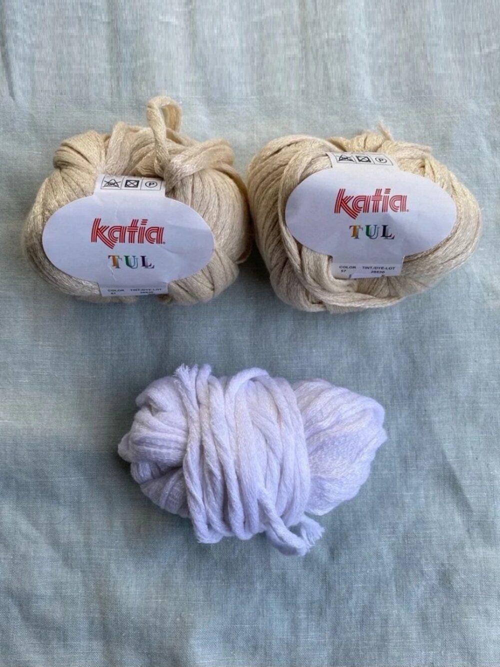 Lot of 2 NWT Katia Tul woven cotton nylon ecru 50g 27y yarn balls